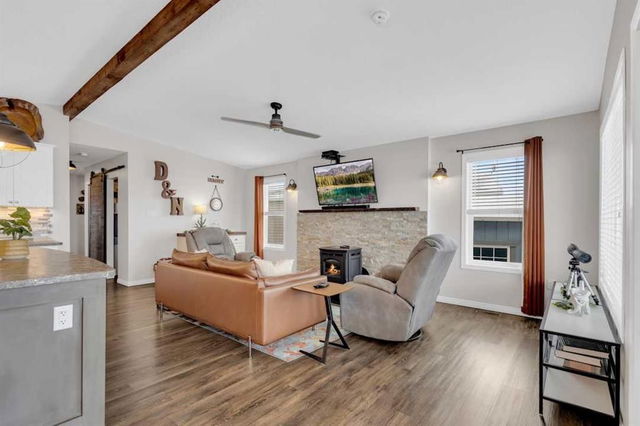 19 - 41019 Range Road 11