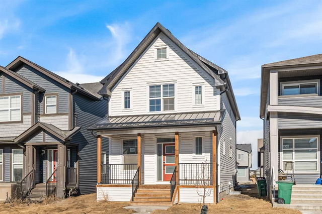 516 Chinook Winds Gardens