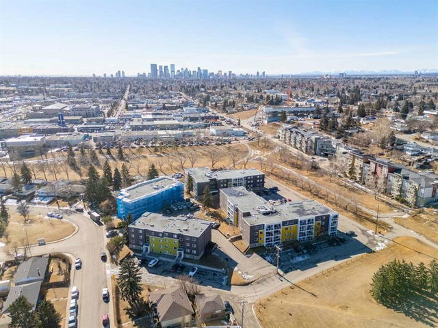 403 - 4455C GREENVIEW Drive