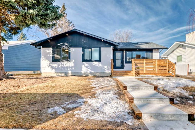 609 Willowburn Crescent