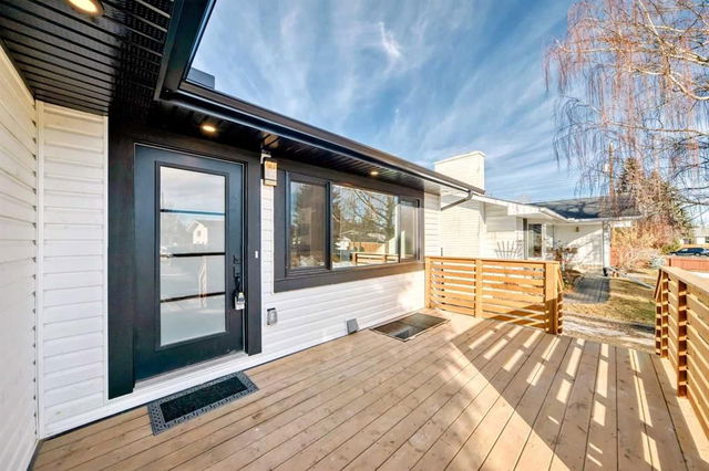 609 Willowburn Crescent
