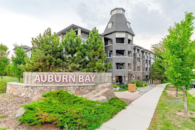 223 - 25 Auburn Meadows Avenue