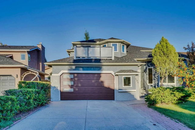 194 Woodbriar Circle