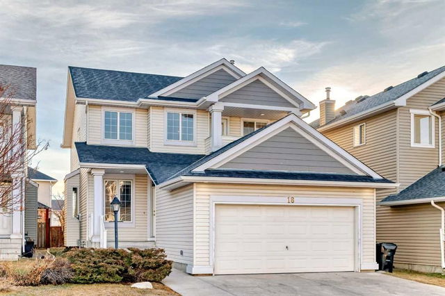 18 Coral Reef Crescent