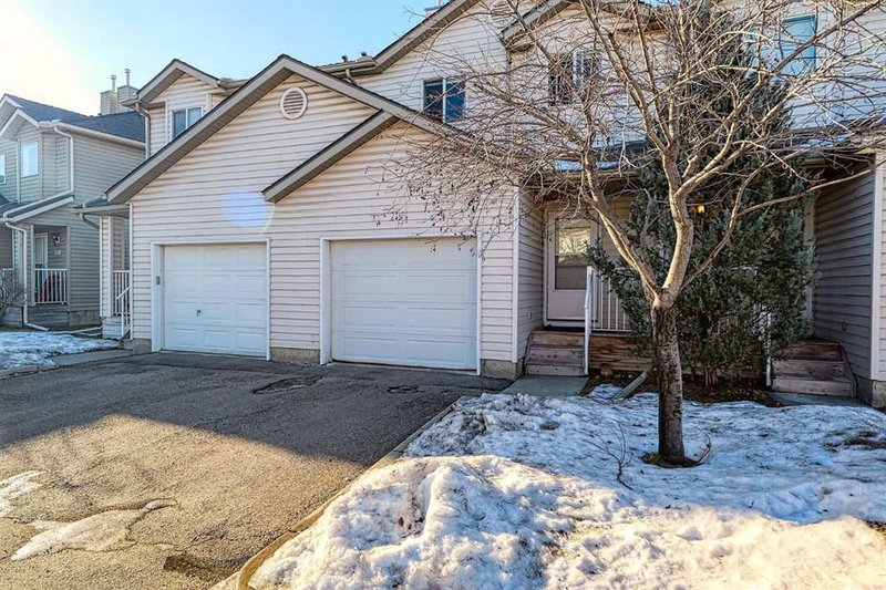 13 Mt Aberdeen Manor SE, Calgary, T2Z 3N8 | Image 2