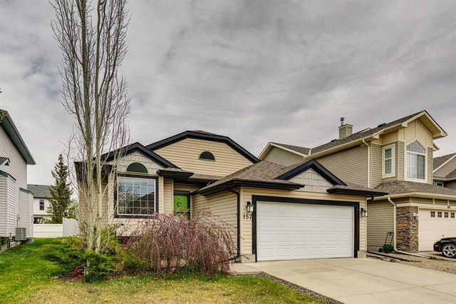 157 West Lakeview Crescent