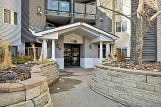 210 - 10 Sierra Morena Mews