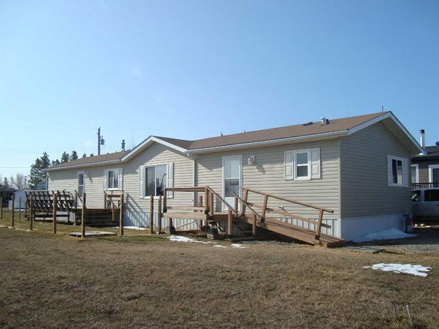 #8 Trochu Avenue