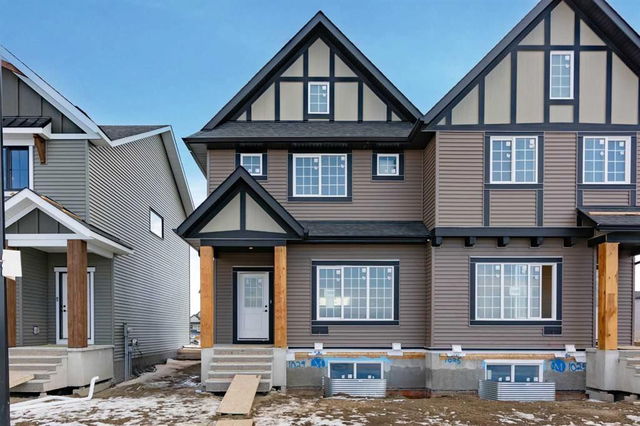 1037 Reynolds Crescent SW