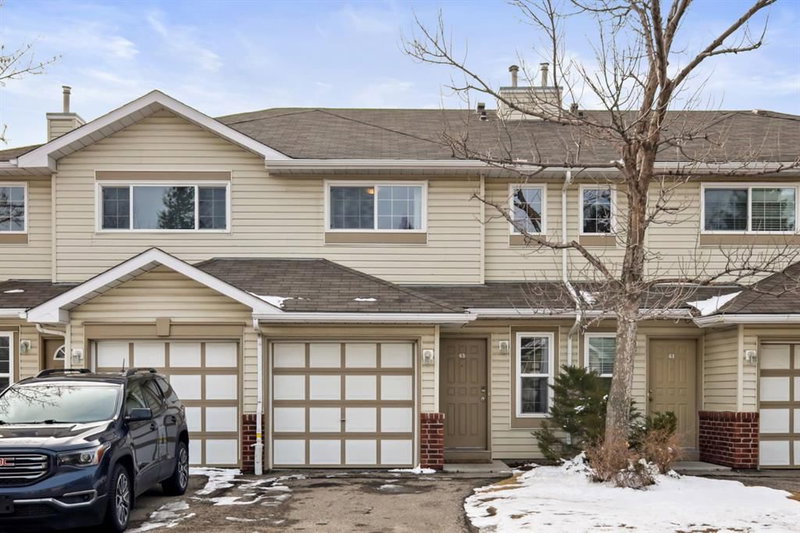 63 Harvest Glen Heights NE, Calgary, T3K4L3 | Image 2