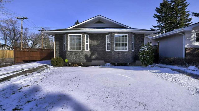 330 Wascana Crescent