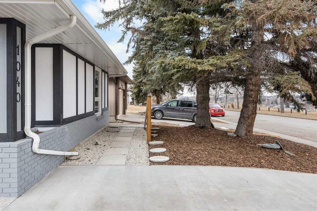 1040 Lake Ontario Drive