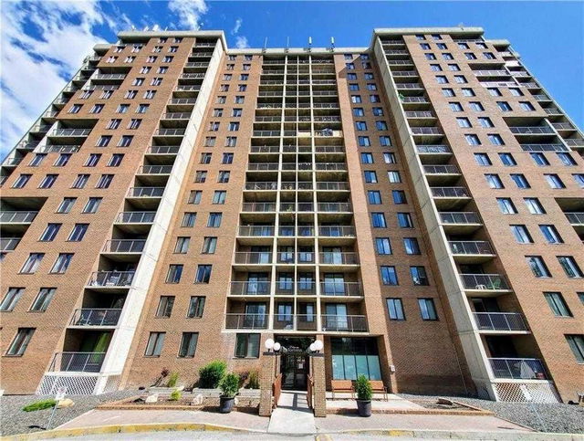 1605 - 4944 Dalton Drive