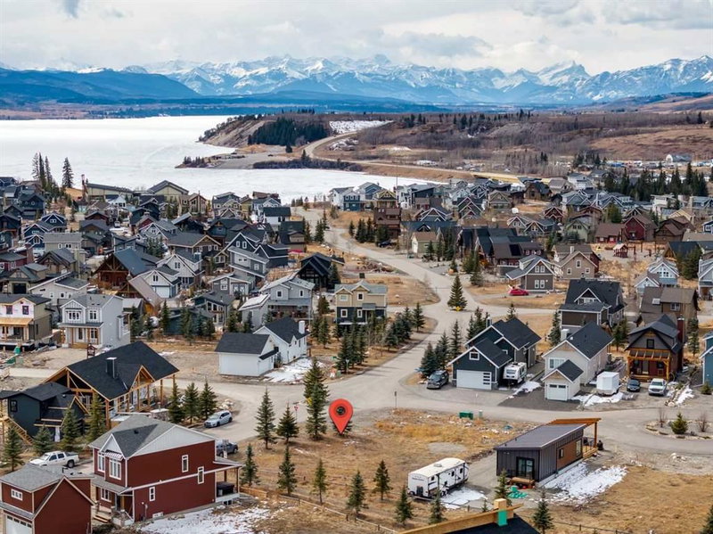 130 Cottageclub Court, Rural Rocky View County, T4C1B1 | Image 2