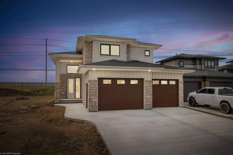 6113 13 Street Close, Lloydminster, T9V 3S2 | Image 2