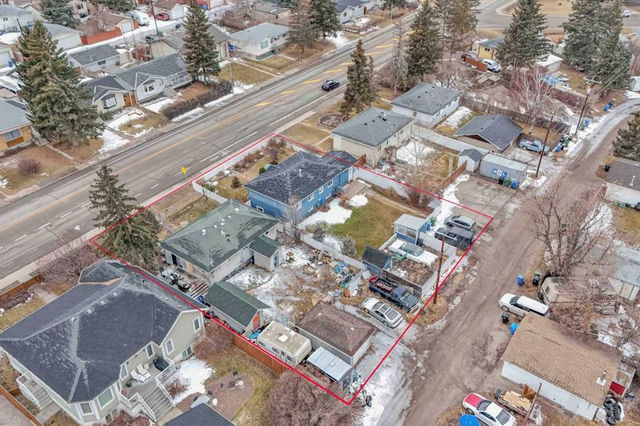 8508, 8512 Bowness Road