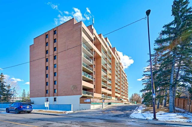 104 - 5204 Dalton Drive
