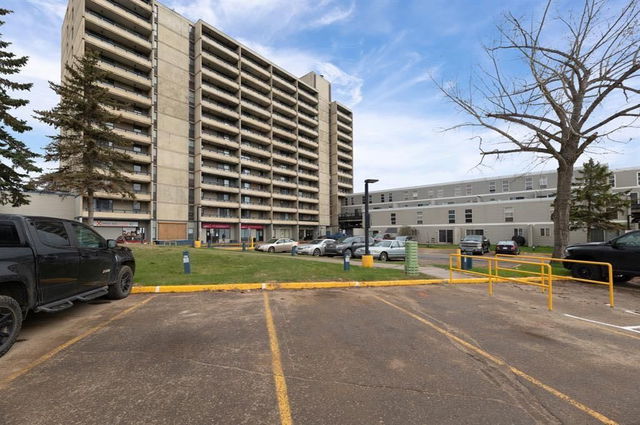 910 - 11721 Macdonald Drive