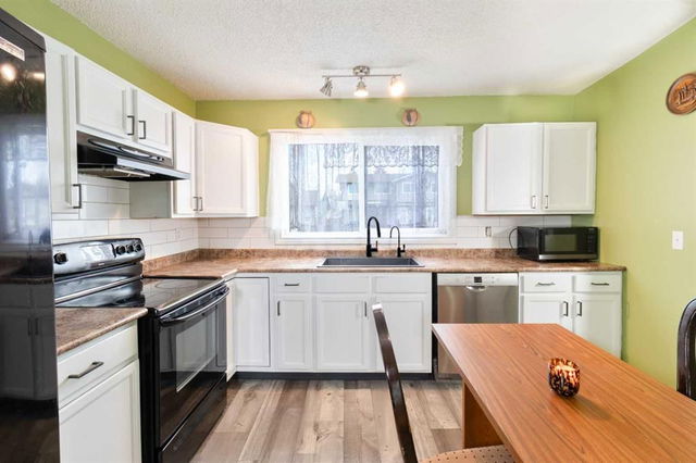 165 Whitewood Place