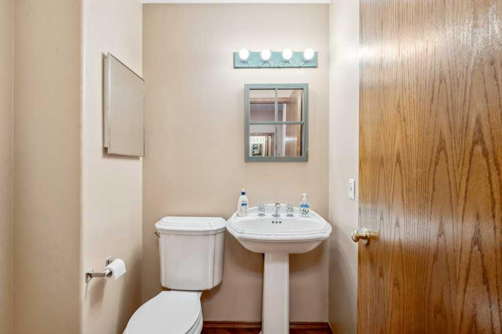 Listing Image 12