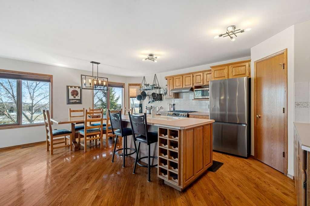 Listing Image 9