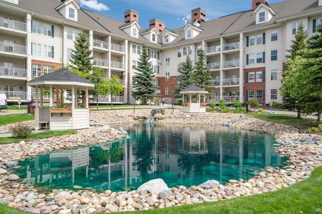 2157 - 151 Country Village Road