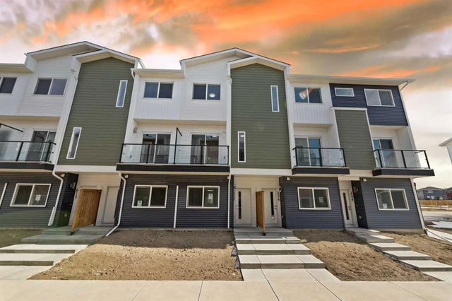608 Red Sky Villas NE Villas
