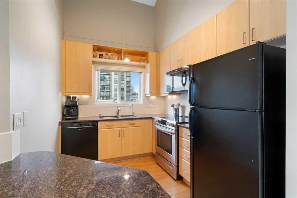 Listing Image 6