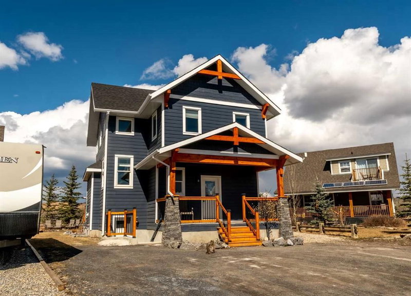 216 Cottageclub Crescent, Rural Rocky View County, T4C1C3 | Image 2