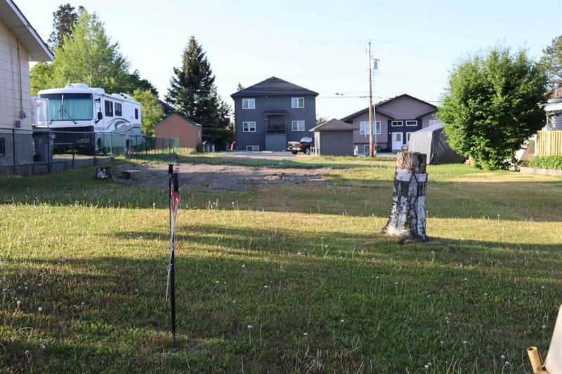 5115 8 Avenue, Edson, T7E 1K6 | Image 2