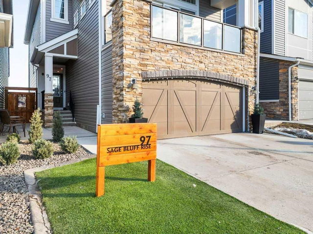 97 Sage Bluff Rise
