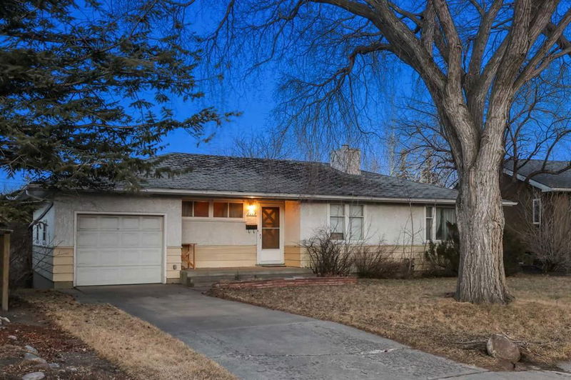 2002 Tecumseh Road SW, Calgary, Alberta