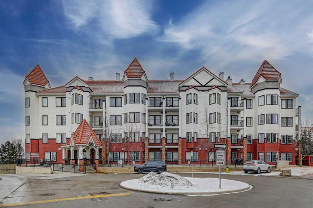 241 - 60 Royal Oak Plaza