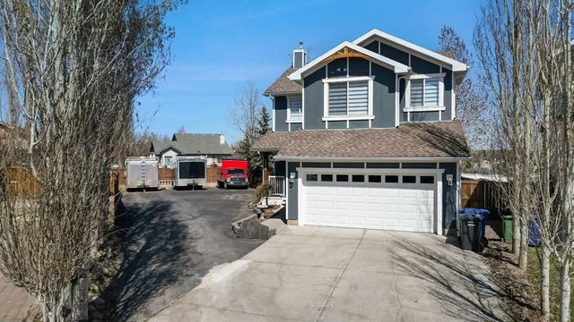 222 WESTMOUNT Crescent