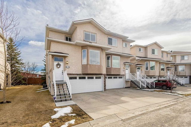 115 Country Hills Gardens