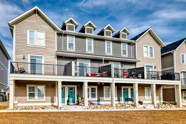 326 South Point Square