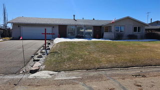 4913 Parkview Crescent