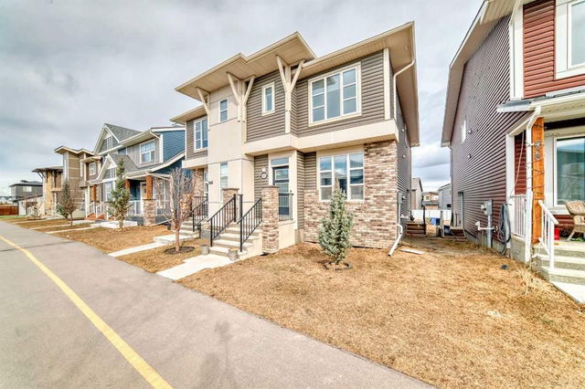 942 Livingston Way
