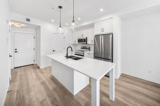 105 - 30 Sage Hill Walk