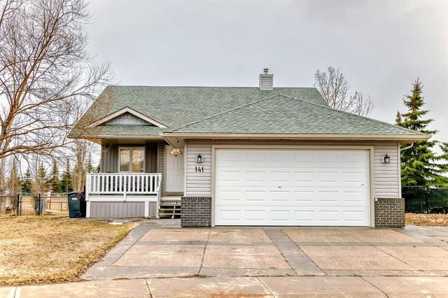 141 Hillvale Crescent