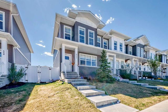 444 West Lakeview Drive