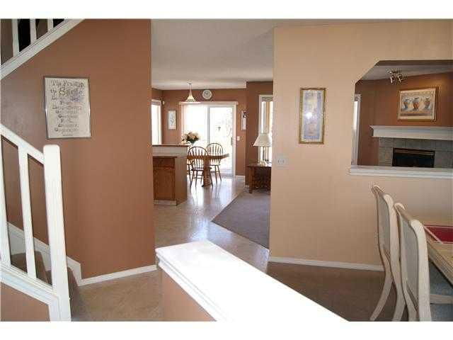 98 HARVEST GROVE Close