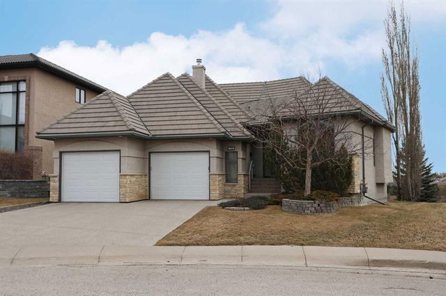 74 Hamptons Manor