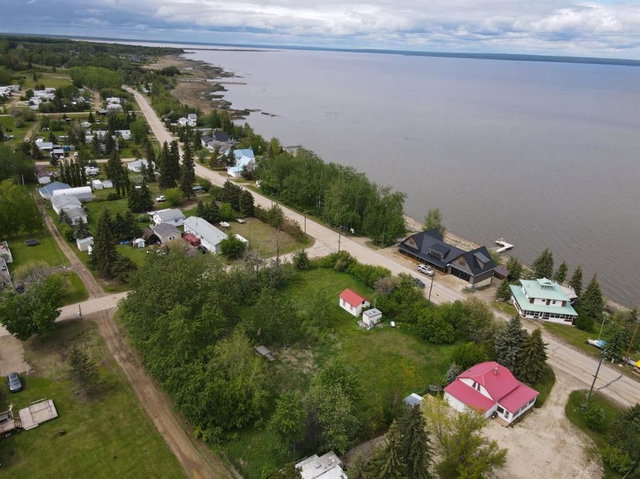 Lot 5A, 5B, 5C Peace River Avenue