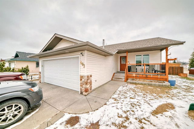 403 Strathford Boulevard