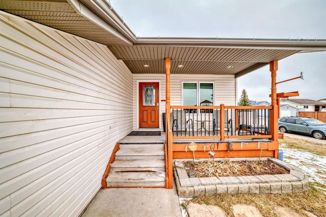 403 Strathford Boulevard