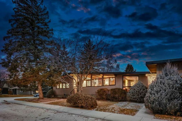 87 Lake Geneva Place