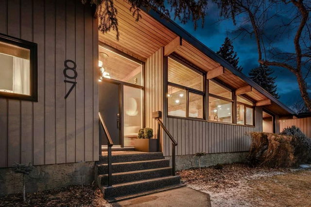 87 Lake Geneva Place