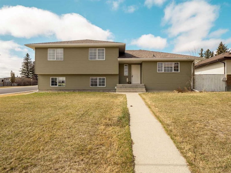 495 6 Street W, Cardston, T0K0K0 | Image 2