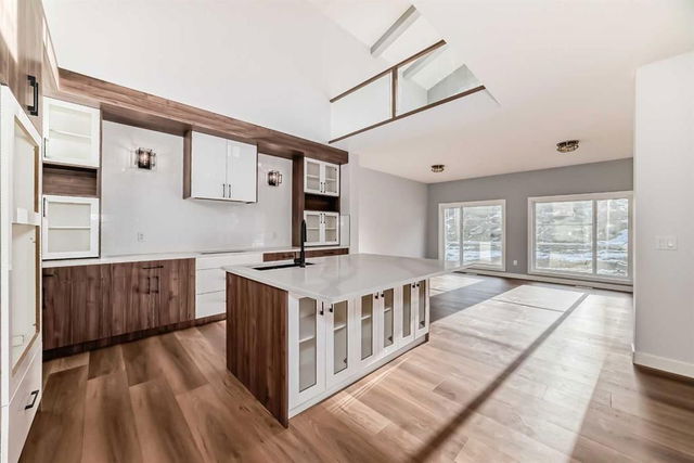 488 Rivercrest View